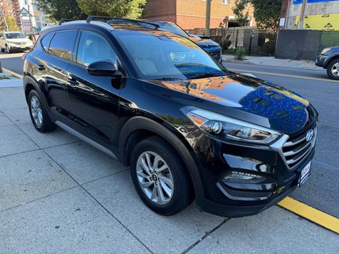 Used 2017 Hyundai Tucson SE image 12