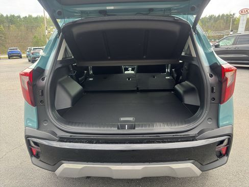 New 2026 Kia Seltos EX image 12