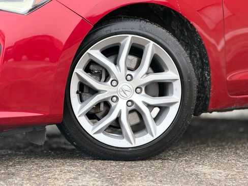 Used 2019 Acura ILX image 2