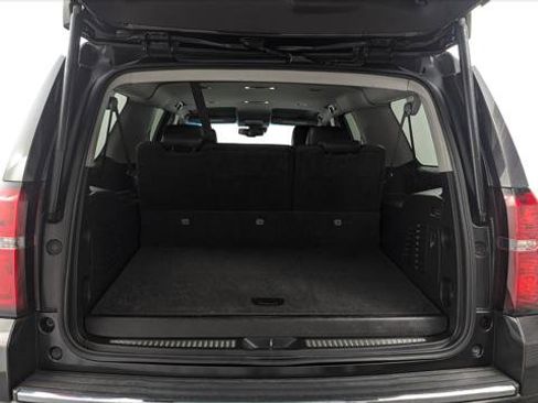 Used 2017 Chevrolet Suburban Premier image 19