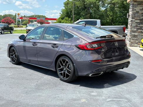 Used 2024 Honda Civic Sport Touring image 3