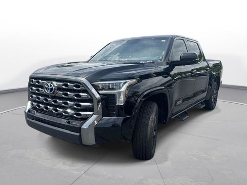 Used 2024 Toyota Tundra Platinum AWD/4WD image 2