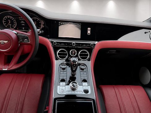 Used 2021 Bentley Continental GT AWD/4WD image 14