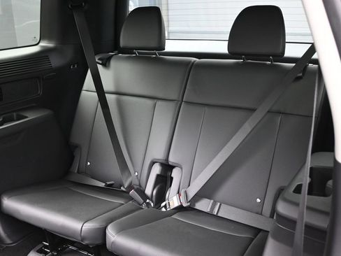 Used 2025 Hyundai Santa Fe SEL FWD image 32