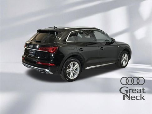 Used 2023 Audi Q5 e Premium w/ Convenience Package AWD/4WD image 10