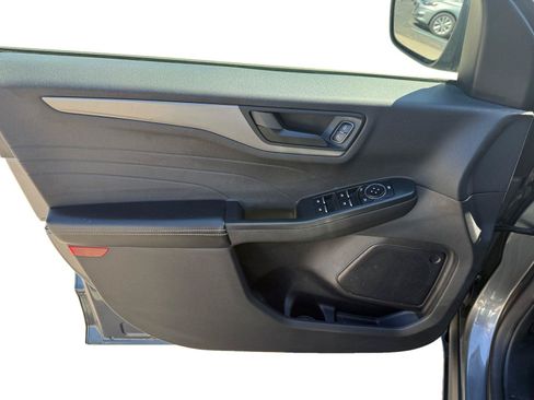 Used 2024 Ford Escape Active AWD/4WD image 9