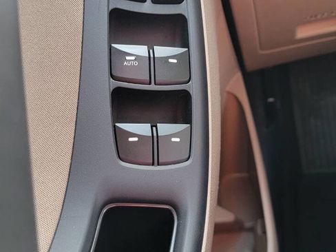 Used 2016 Hyundai Elantra SE w/ Option Group 02 image 36