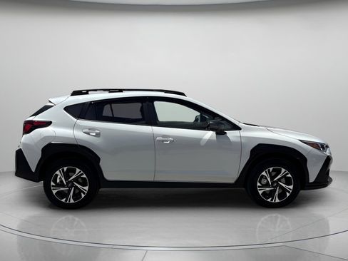 Used 2024 Subaru Crosstrek 2.0i Premium AWD/4WD image 2