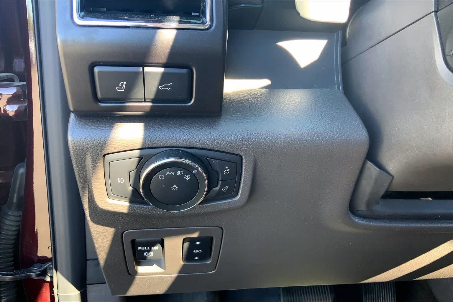 Used 2021 Ford Expedition Limited AWD/4WD image 35