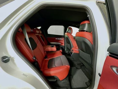 Certified 2025 Genesis GV70 3.5T Sport image 29