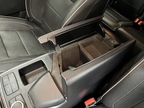 Used 2014 Mercedes-Benz GL 550 4MATIC image 25