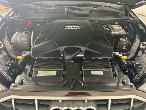 Used 2020 Audi Q7 3.0T Premium Plus w/ Premium Plus Package AWD/4WD image 21