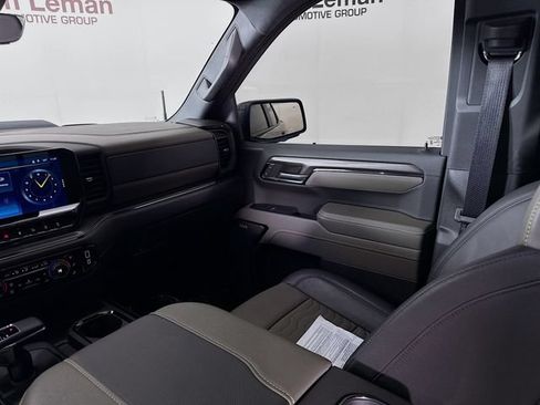 Used 2024 Chevrolet Silverado 1500 ZR2 w/ Technology Package AWD/4WD image 25