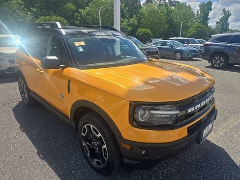 Used 2022 Ford Bronco Sport Outer Banks w/ Tech Package AWD/4WD image 3