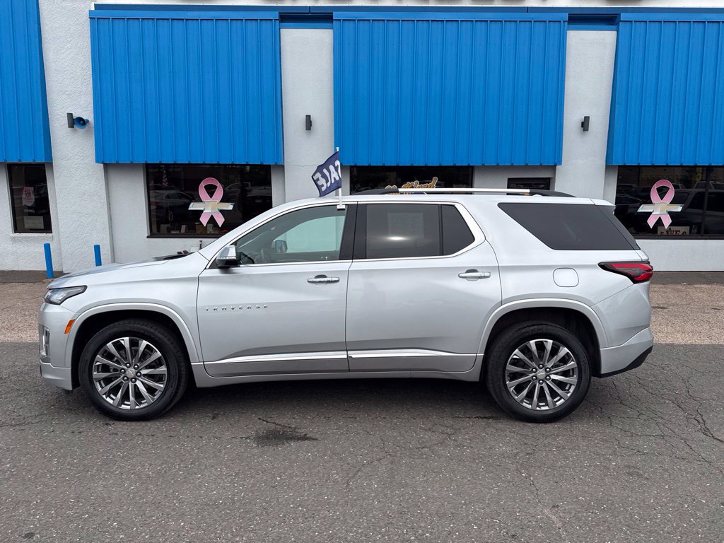Used 2022 Chevrolet Traverse Premier w/ LPO, Floor Liner Package AWD/4WD image 17