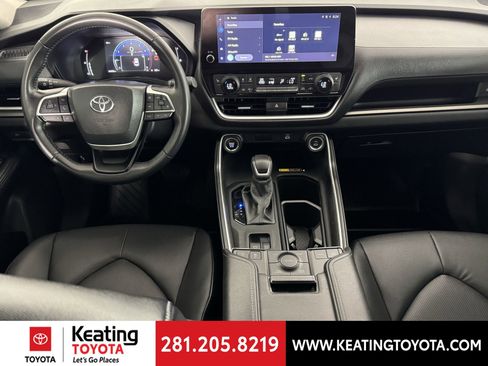 Used 2024 Toyota Grand Highlander XLE image 21