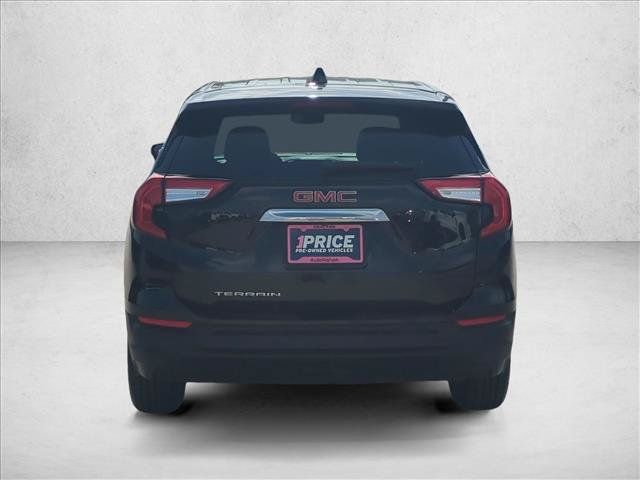 Used 2022 GMC Terrain SLE w/ LPO, Floor Liner Package FWD image 7