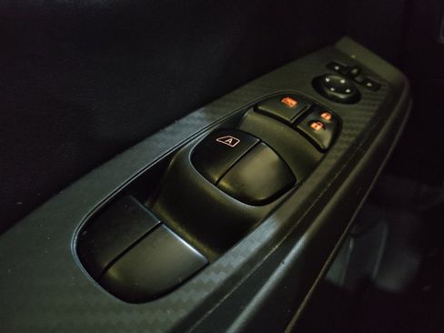 Used 2025 Nissan Sentra SV FWD image 27