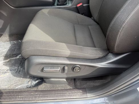 Used 2025 Honda CR-V EX image 14