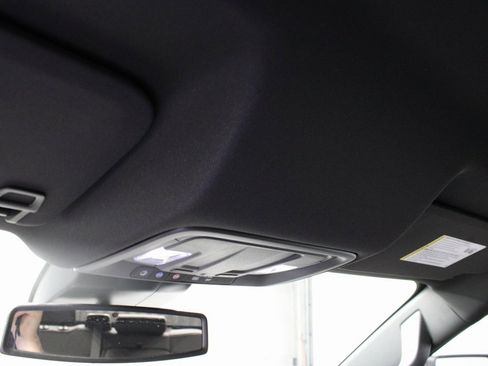 Used 2024 GMC Sierra 2500 AT4 image 28