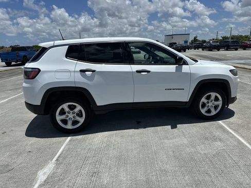 Used 2023 Jeep Compass Sport AWD/4WD image 14