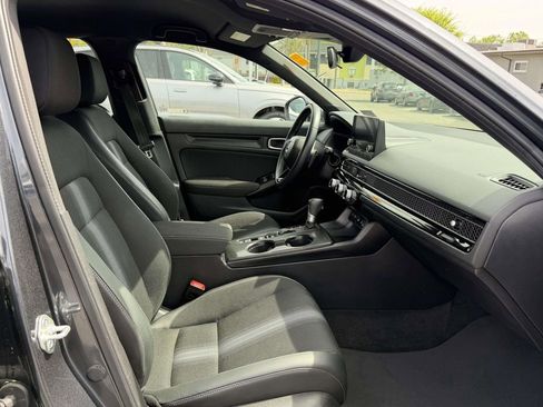 Used 2025 Honda Civic Sport image 12