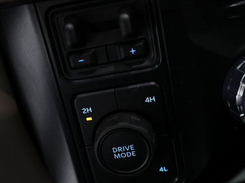 Used 2025 Ford F450 Platinum w/ Platinum Plus Package image 22