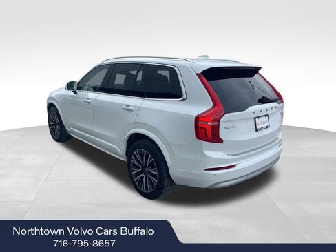 Used 2022 Volvo XC90 T6 Momentum image 3