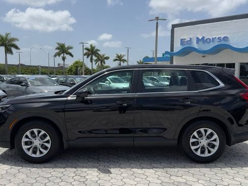 Used 2024 Honda CR-V LX image 3