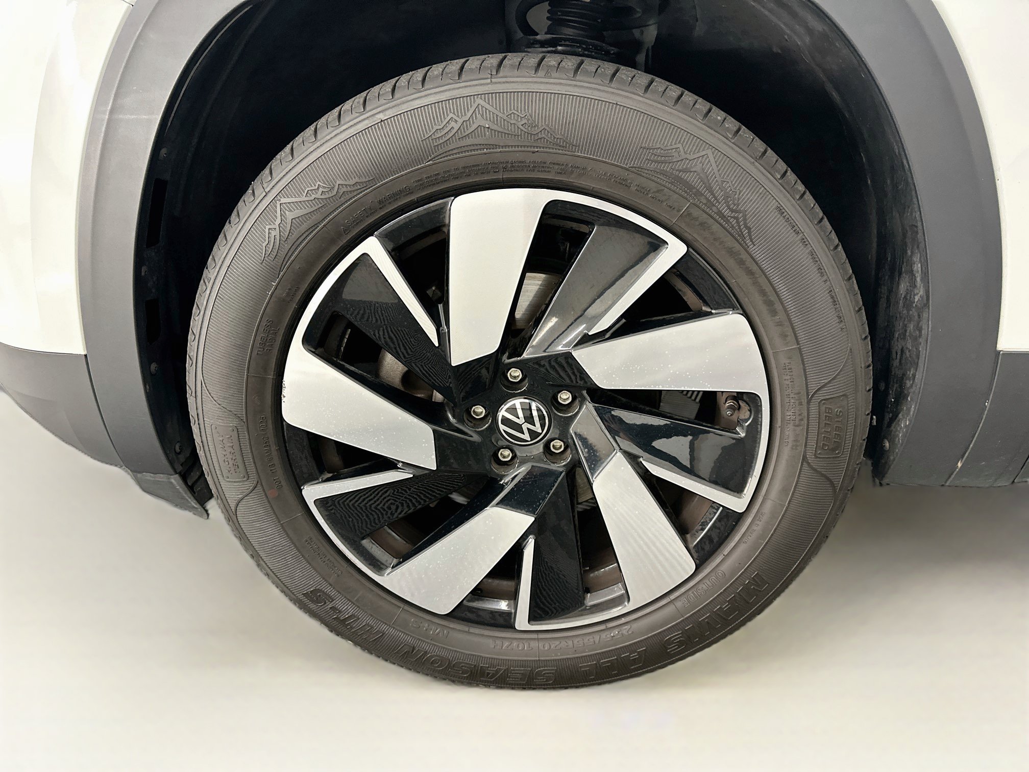 Used 2024 Volkswagen Atlas Cross Sport SE AWD/4WD image 36