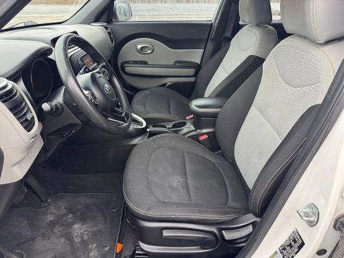 Used 2014 Kia Soul + w/ UVO w/Eservices Package image 6