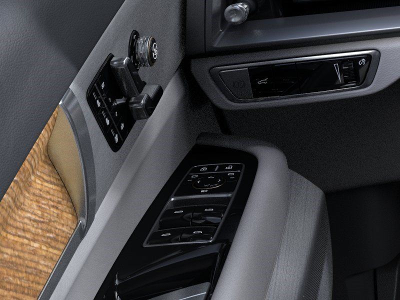 New 2027 Cadillac Vistiq Luxury w/ LPO, Floor Liner Package AWD/4WD image 22