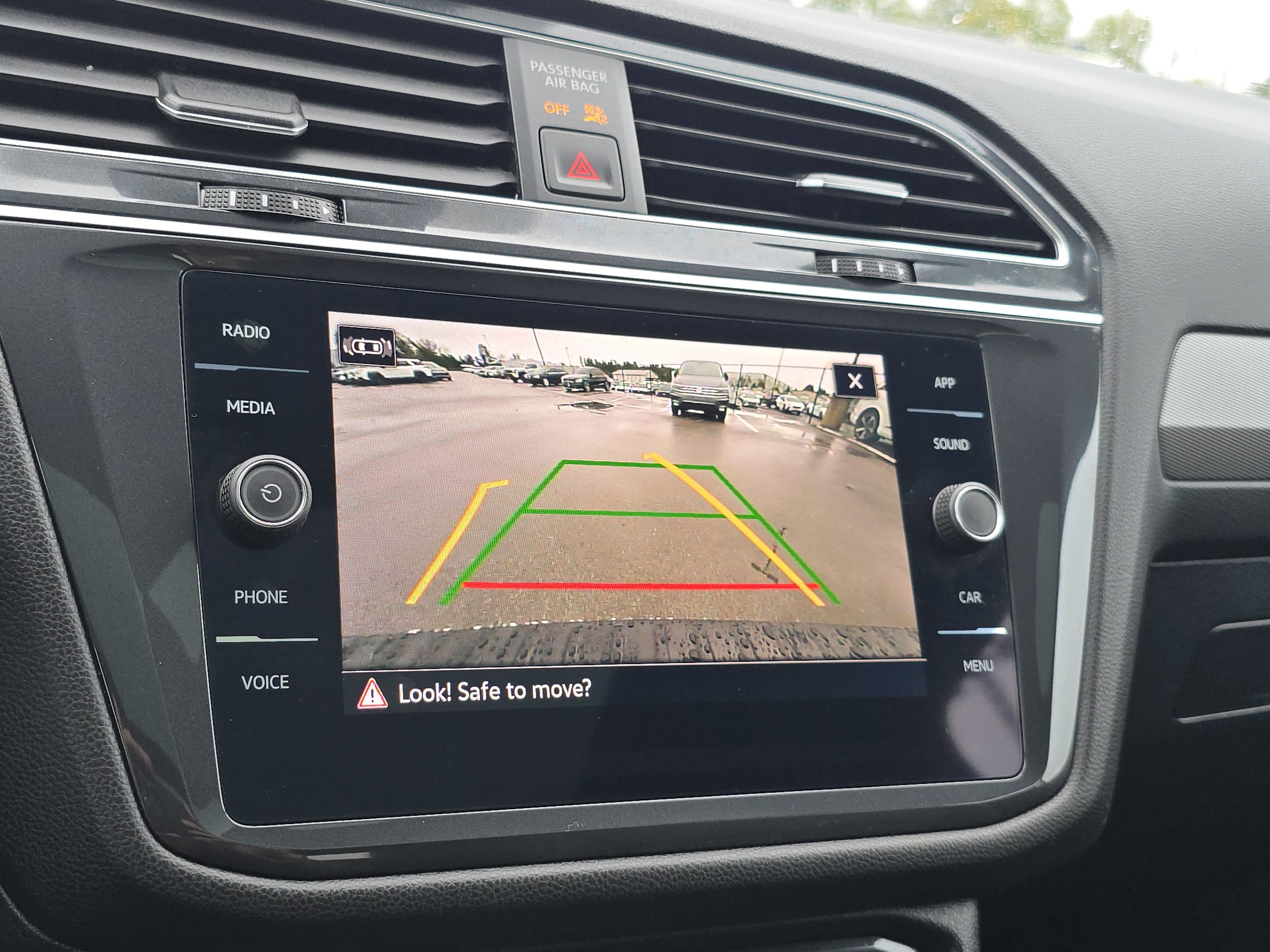 Certified 2024 Volkswagen Tiguan SE R-Line AWD/4WD image 14