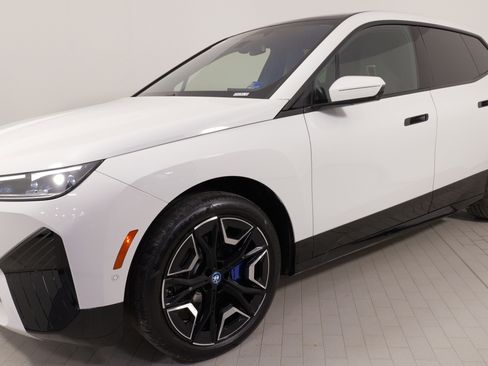 Used 2024 BMW iX xDrive50 w/ Sport Package image 3
