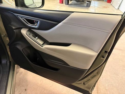 Used 2020 Subaru Forester Premium image 29