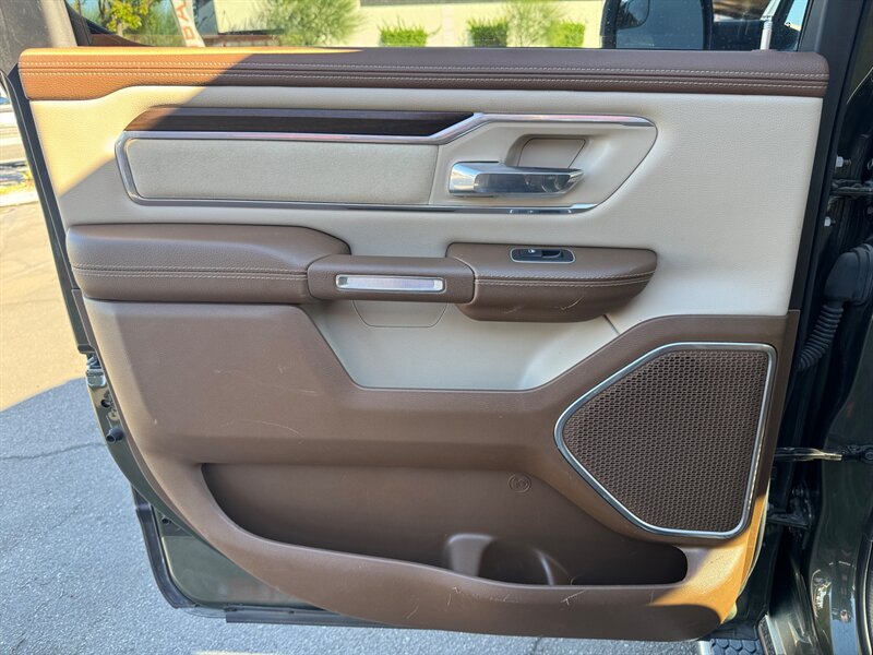 Used 2021 RAM 1500 Laramie AWD/4WD image 31