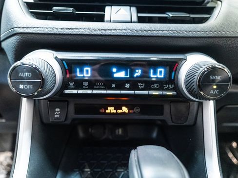 Certified 2025 Toyota RAV4 LE AWD/4WD image 25