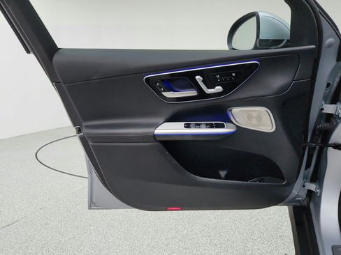 Used 2026 Mercedes-Benz GLC 300 image 30