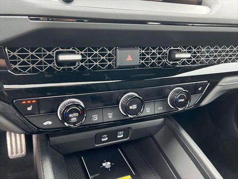 Used 2025 Honda Accord Sport image 30