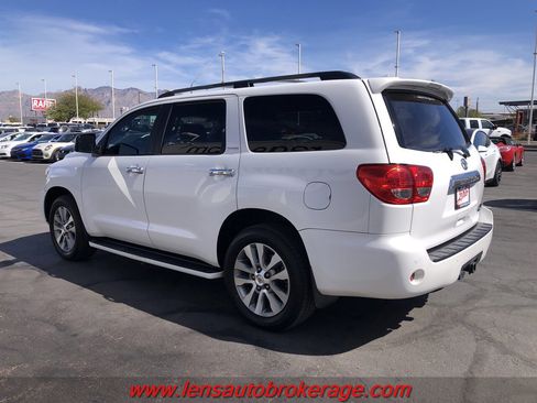 Used 2017 Toyota Sequoia Limited w/ Safety & Convenience Package image 6