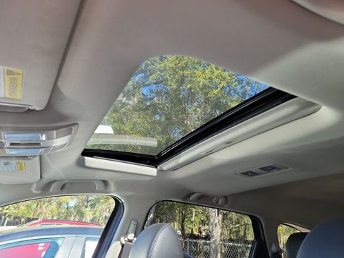 Used 2023 MAZDA CX-9 Touring image 18