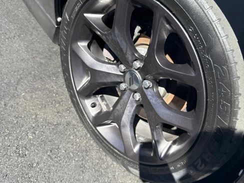 Used 2019 Dodge Charger R/T RWD image 4