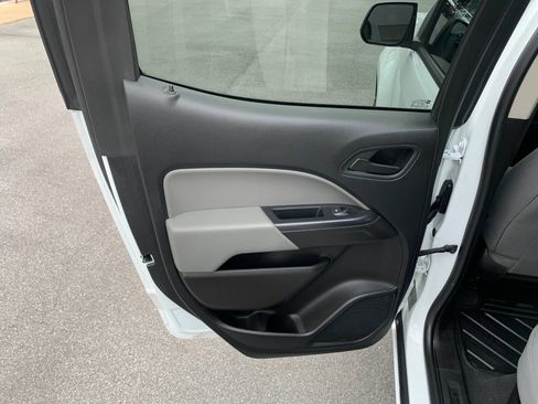 Used 2019 Chevrolet Colorado W/T w/ WT Convenience Package AWD/4WD image 22