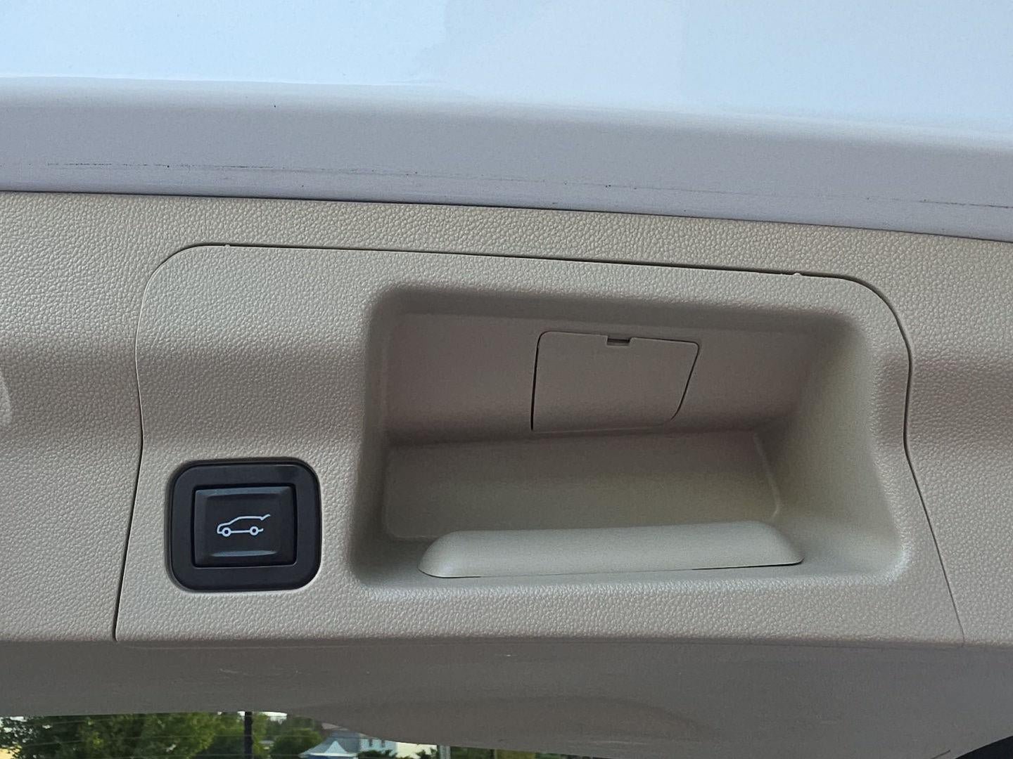 Used 2019 GMC Acadia Denali w/ Technology Package AWD/4WD image 12