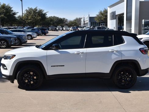 Used 2024 Jeep Compass Latitude w/ Altitude Special Edition image 12