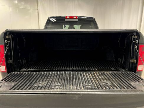 Used 2019 RAM 1500 Classic SLT AWD/4WD image 26