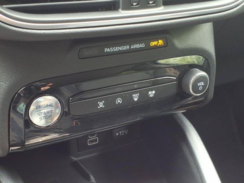 Used 2025 Ford Escape Platinum AWD/4WD image 25
