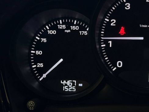 Certified 2026 Porsche Macan AWD/4WD image 22
