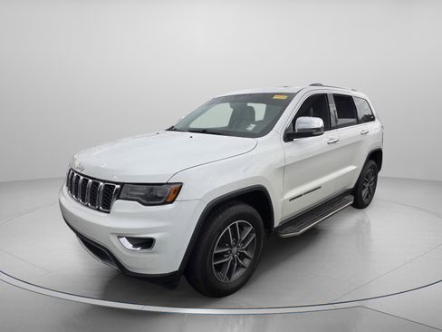 Used 2017 Jeep Grand Cherokee Limited w/ Luxury Group II image 2