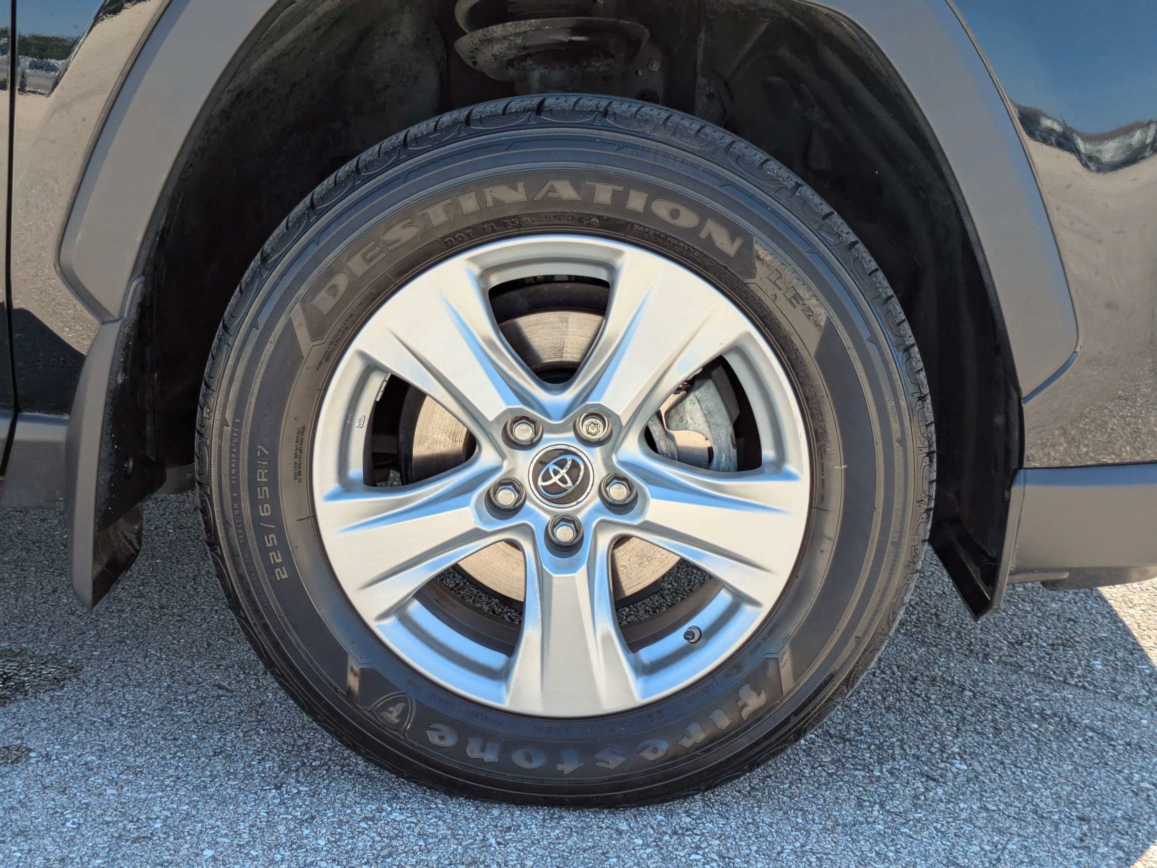 Used 2019 Toyota RAV4 LE w/ Protection Package AWD/4WD image 11